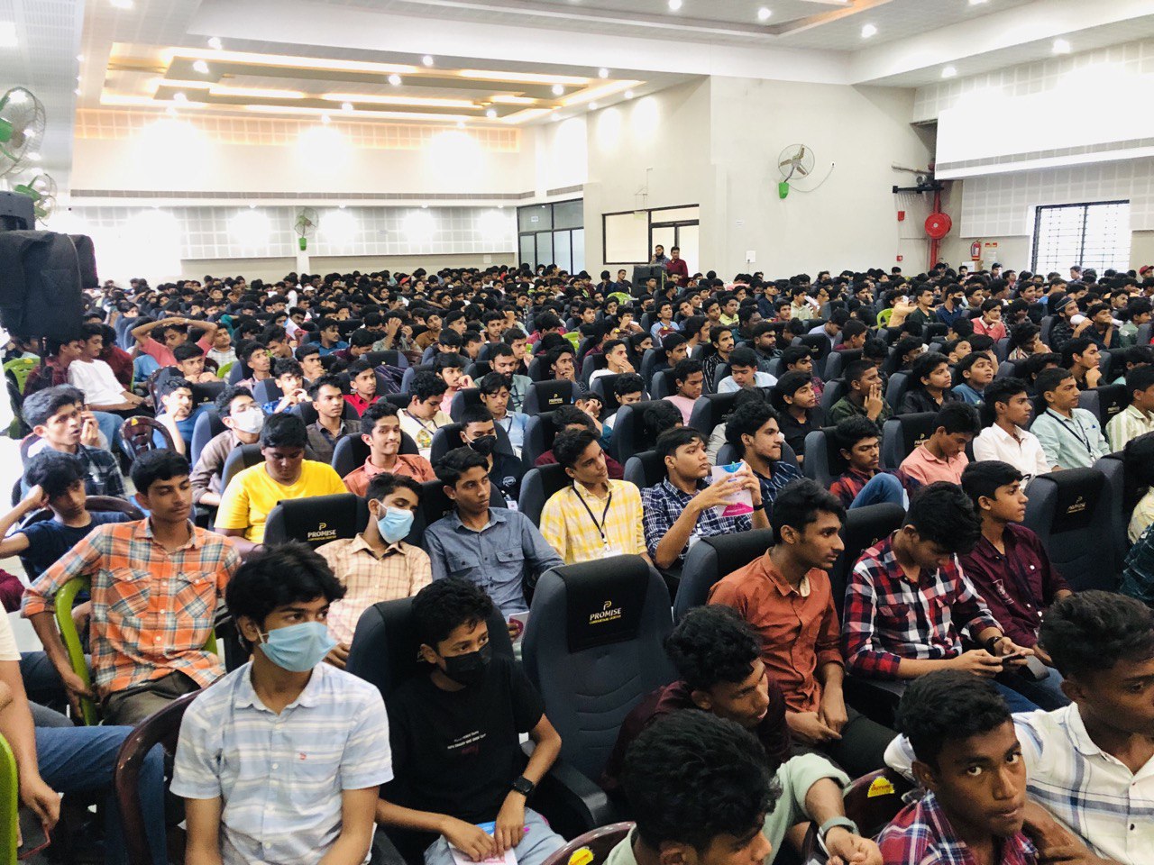 About the Wisdom Students Scholarship Program